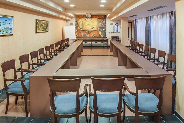 International Hotel & Suite