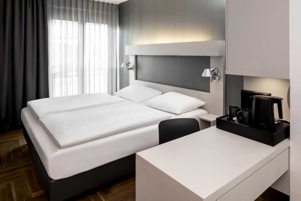 Hotel Amano
