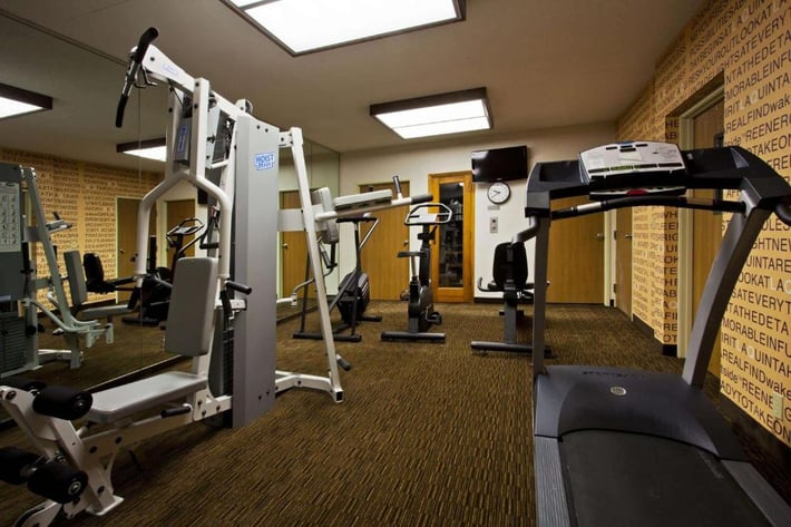 La Quinta Inn & Suites by Wyndham St. Pete-Clearwater Airport