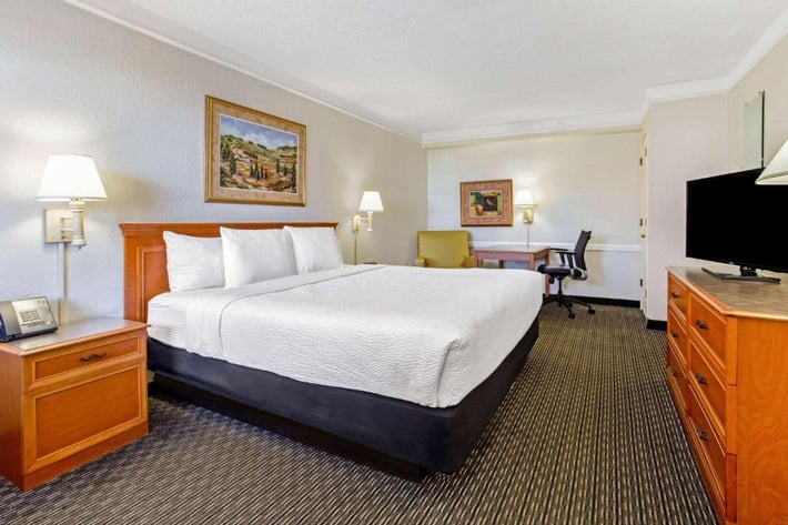 La Quinta Inn by Wyndham Tampa Bay Pinellas Park Clearwater