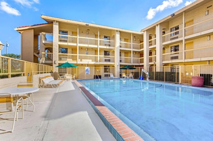 La Quinta Inn by Wyndham Tampa Bay Pinellas Park Clearwater