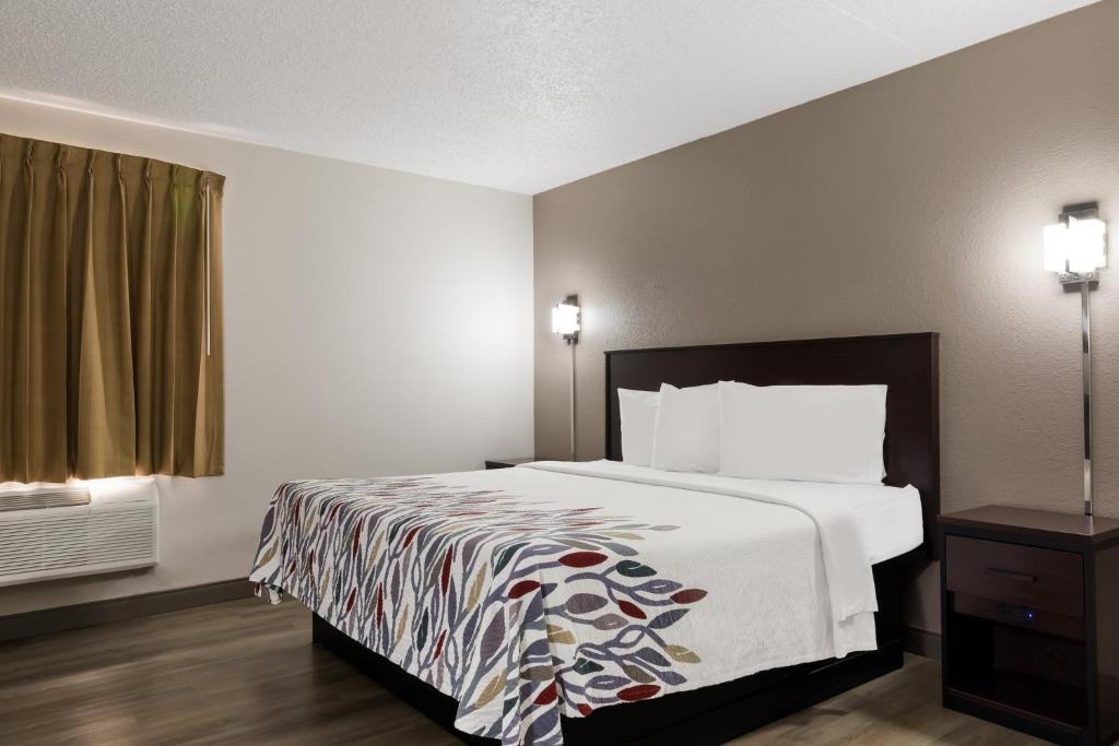 Red Roof Inn Hartford- New Britain