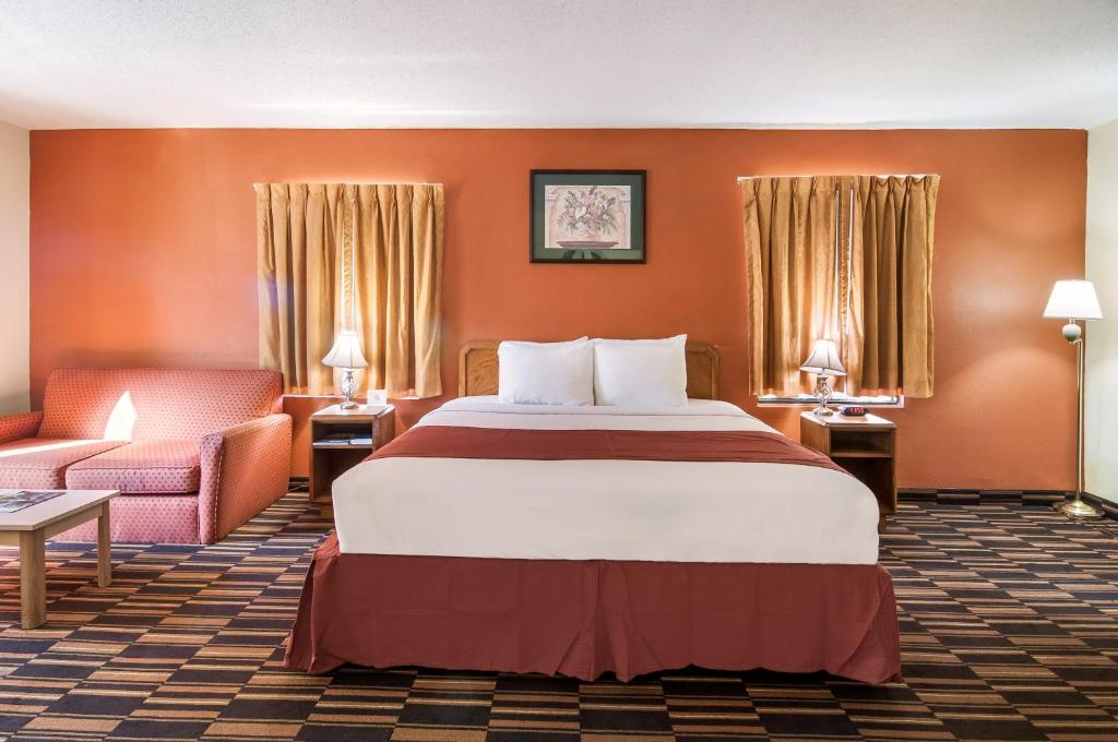 Red Carpet Inn Newark - Irvington