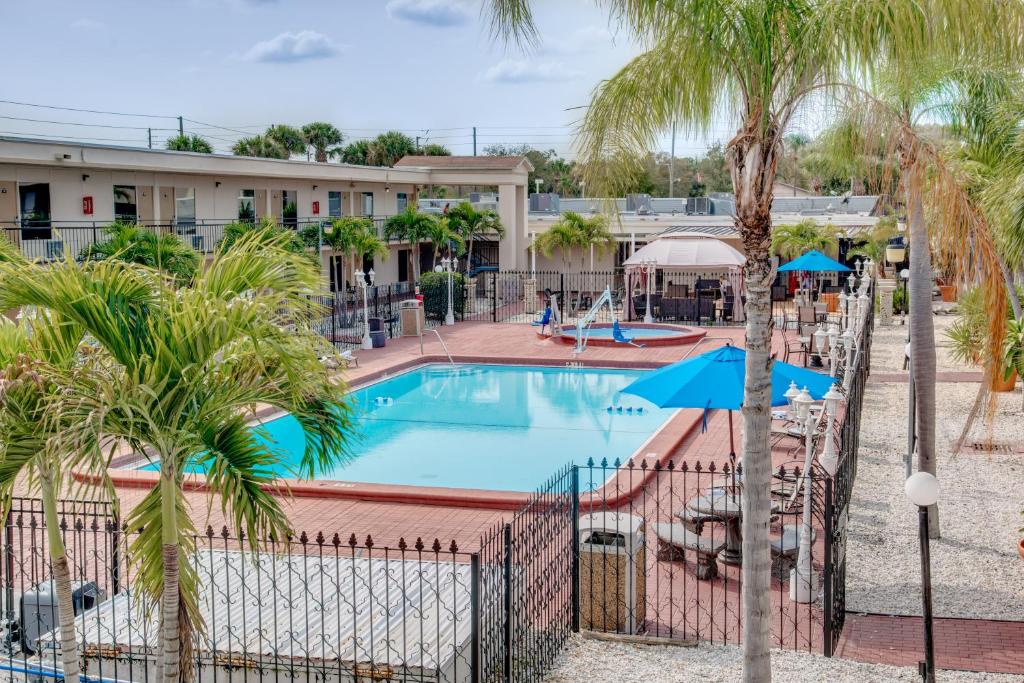 Days Inn by Wyndham St. Petersburg / Tampa Bay Area