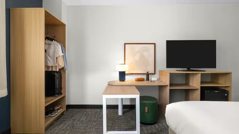 Spark by Hilton Houston Hobby Airport