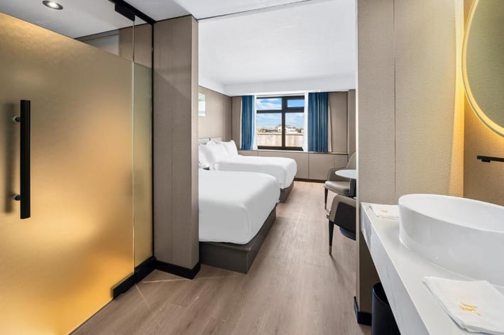 Ly New York Hotel
