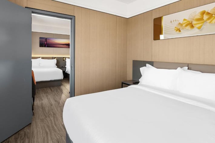 Ly New York Hotel