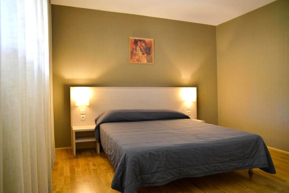 Adonis Divonne-Les-Bains