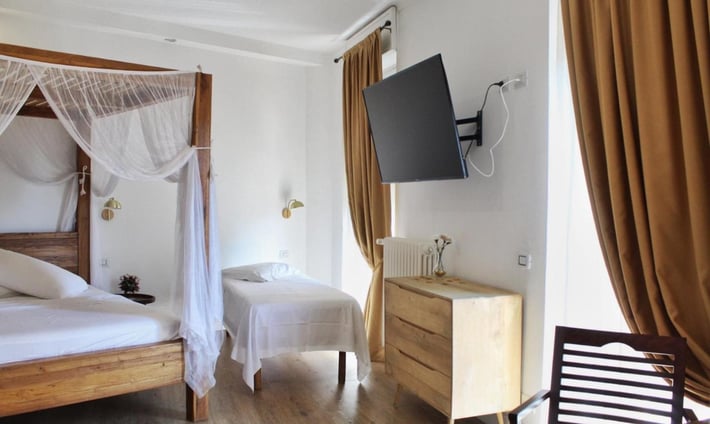 Domino Hotel