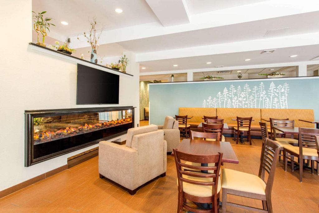 Sleep Inn & Suites Middletown-Goshen