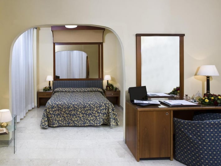 Hotel Savoy