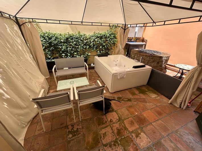 Frassinago deluxe Suites