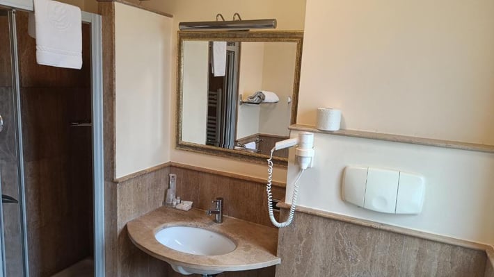 Hotel Lemi Restaurant & SPA