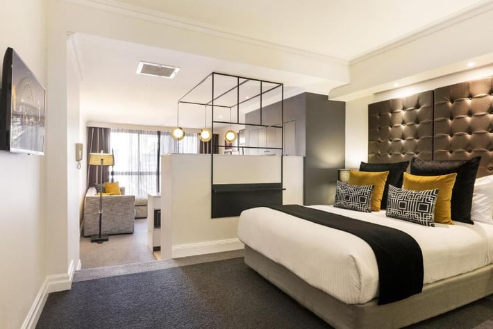 Mantra 2 Bond Street Sydney