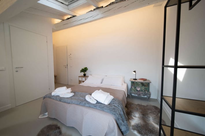 Corte Genovesa Rooms | Destiny Home