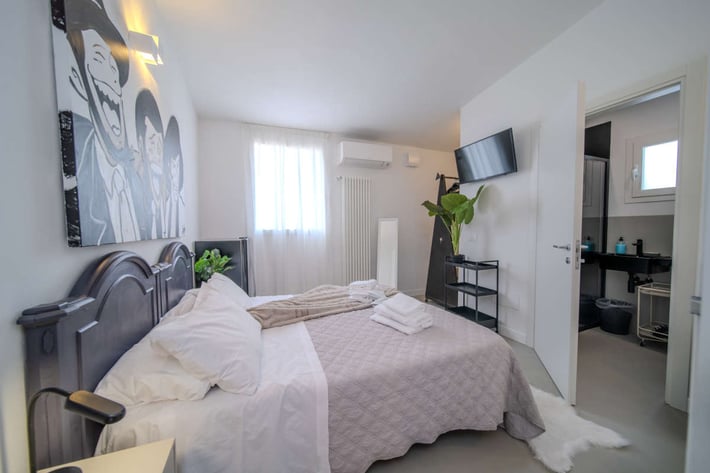 Corte Genovesa Rooms | Destiny Home