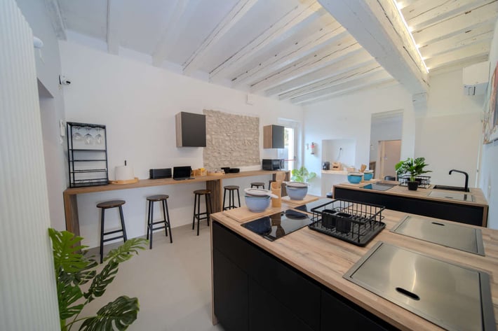 Corte Genovesa Rooms | Destiny Home
