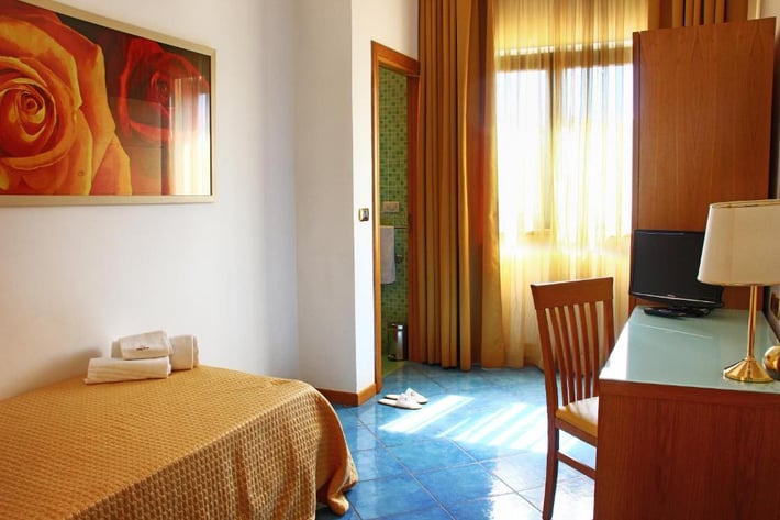 City Hotel Business
