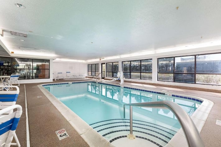 Comfort Suites Lombard Addison