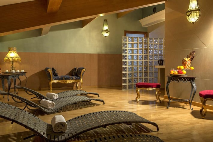 Golden Tulip Piram - Hotel con SPA!