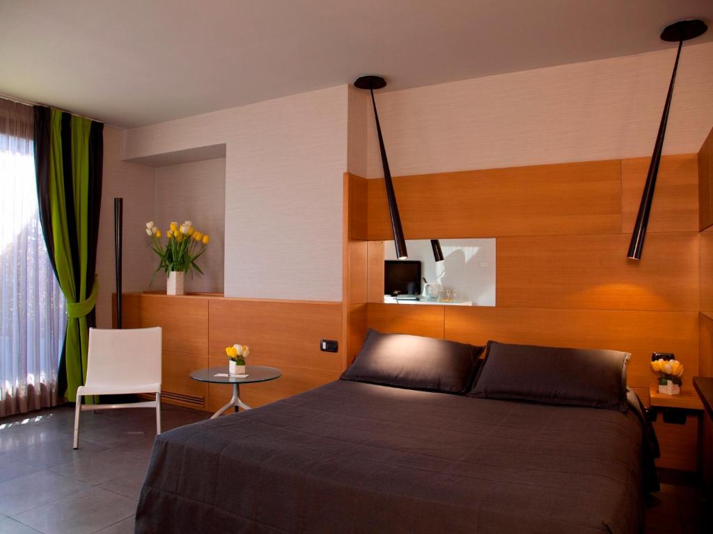 Hotel Zone