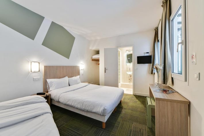 Louisa Hotel