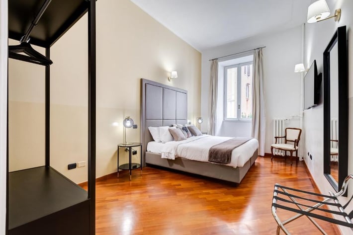 BDC - Spanish Steps Gold Suite