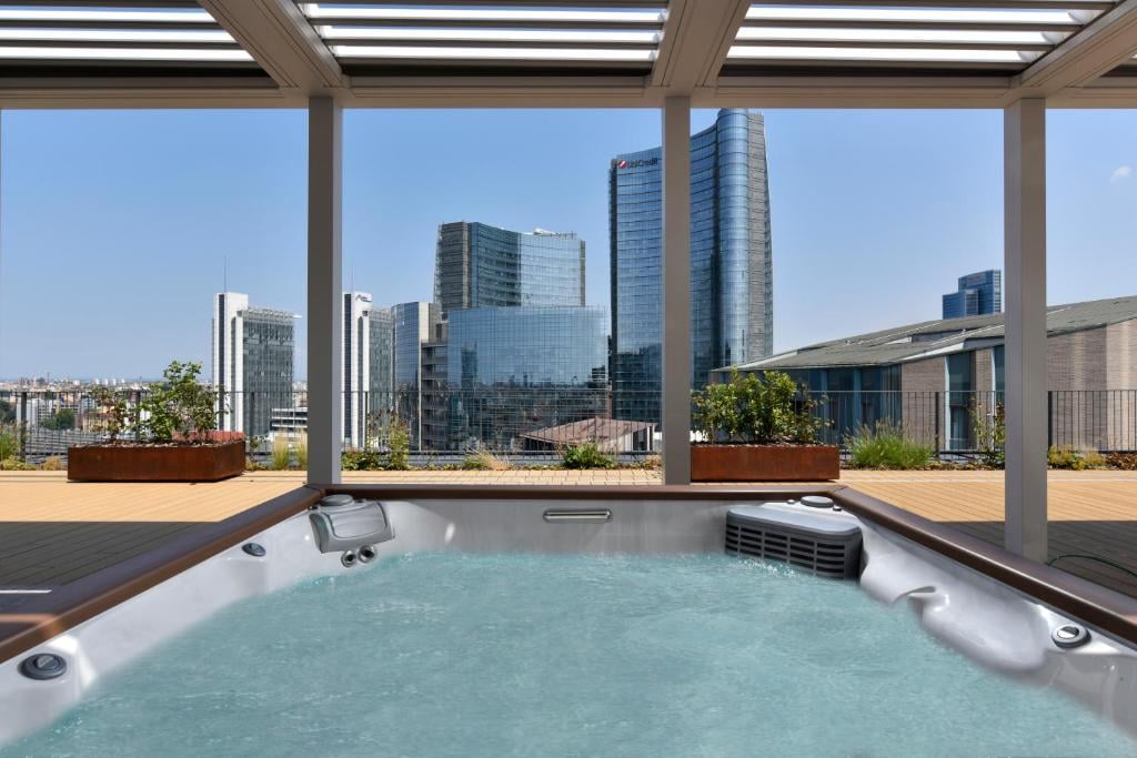 Milano Verticale | UNA Esperienze