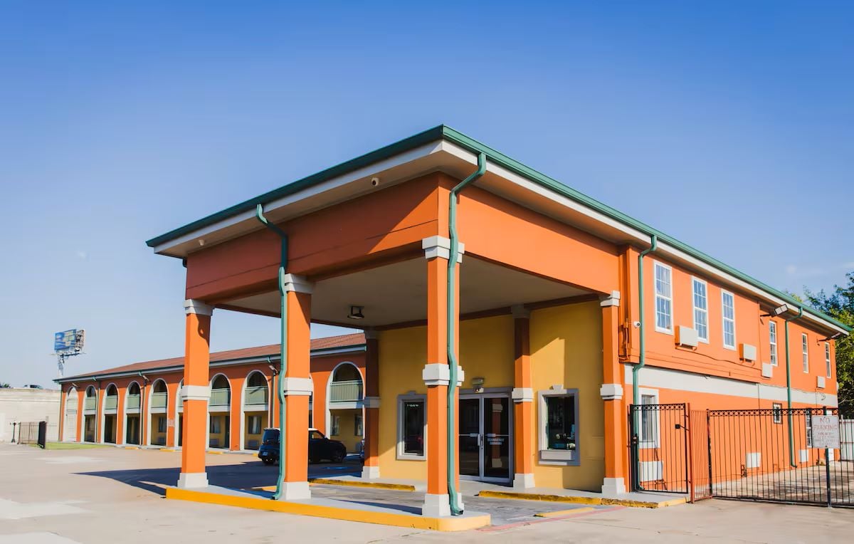 Express Inn Gulf Bank