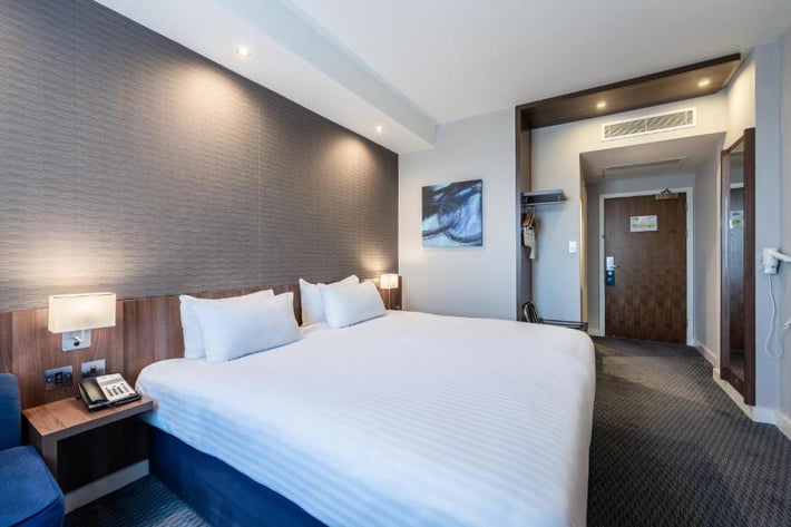 Holiday Inn Express Aberdeen Airport