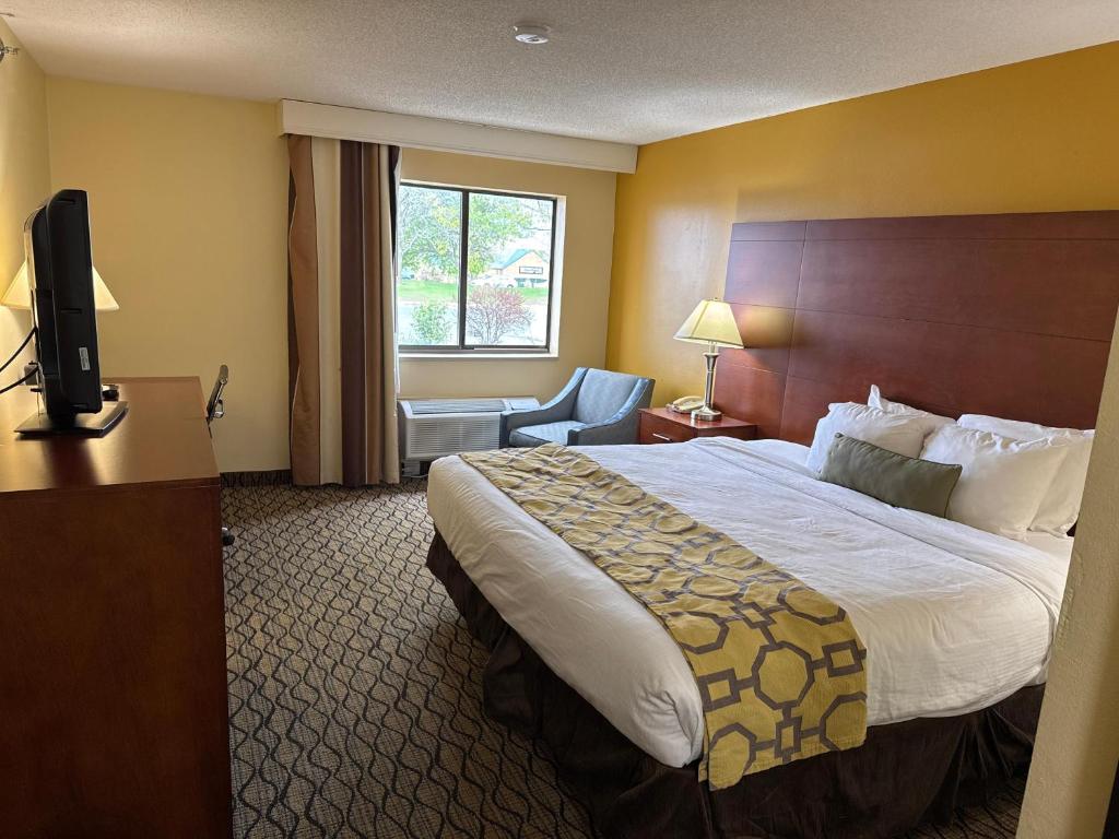 Baymont by Wyndham Mishawaka South Bend Area