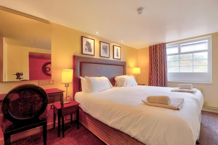 Manchester Airport Stanley Hotel by Belvilla