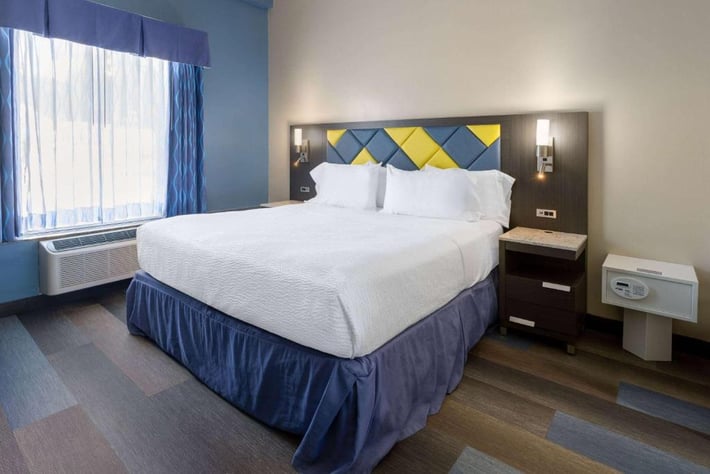 Days Hotel by Wyndham North Bergen / NYC Area