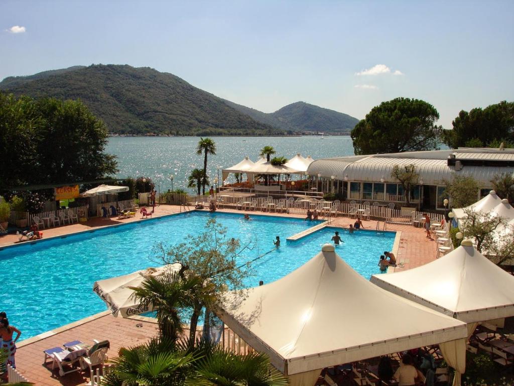 Hotel Eurovil Beach & Pool