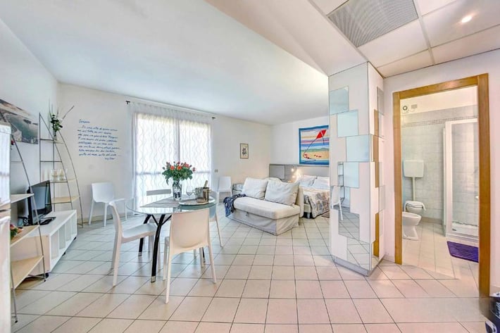 Venice Lion Apartments
