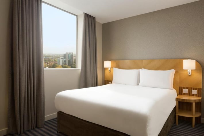 Ramada Hotel & Suites by Wyndham Coventry