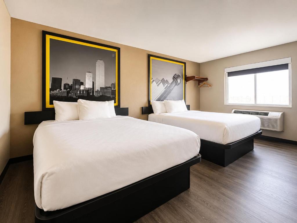 Super 8 by Wyndham Irving DFW Airport/South