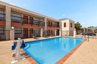 Days Inn by Wyndham San Antonio Near Fiesta Park