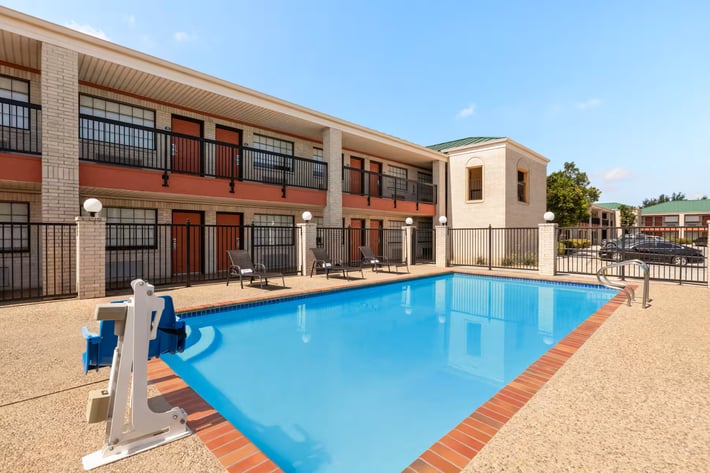 Days Inn by Wyndham San Antonio Near Fiesta Park