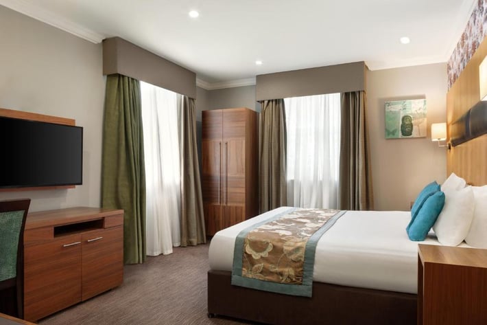 Ramada by Wyndham Cheltenham