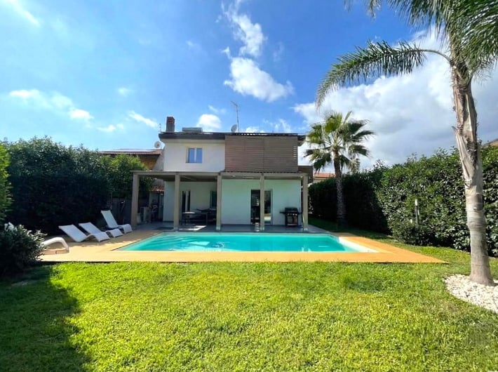 Villa India