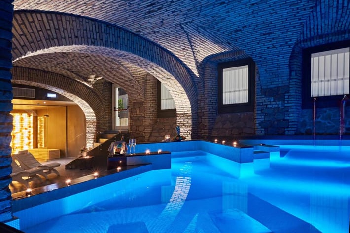 The Building Hotel - Hotel con SPA!