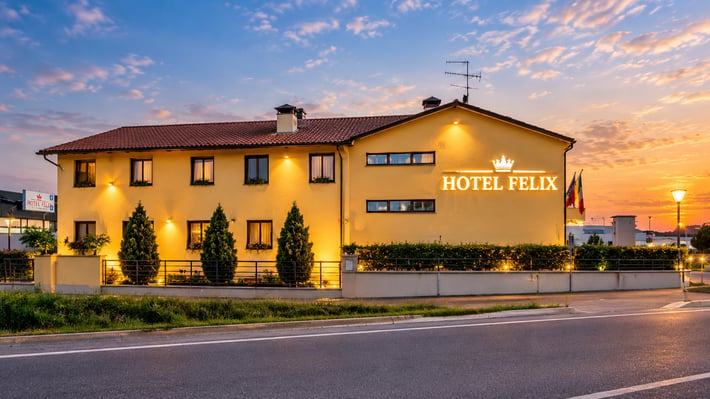Felix Hotel